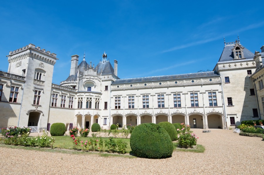 Quelles sont les activités proposées au château de Brézé ?