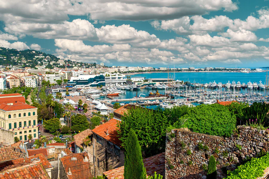 Pourquoi le Suquet à Cannes est-il un incontournable à découvrir ?